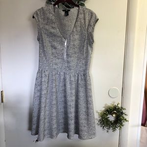 H&M White Black ZIP Front White Black Shirt Dress